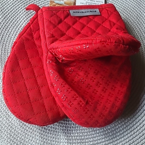KitchenAid Mini Mitts - Picture 2 of 8
